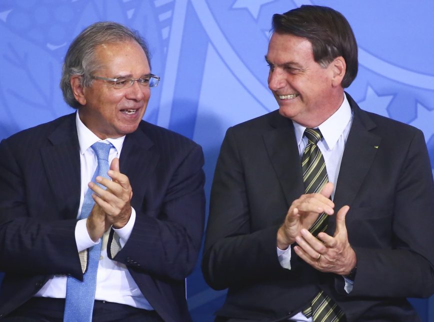 Bolsonaro faz cortes nas áreas social, cultural e trabalhista