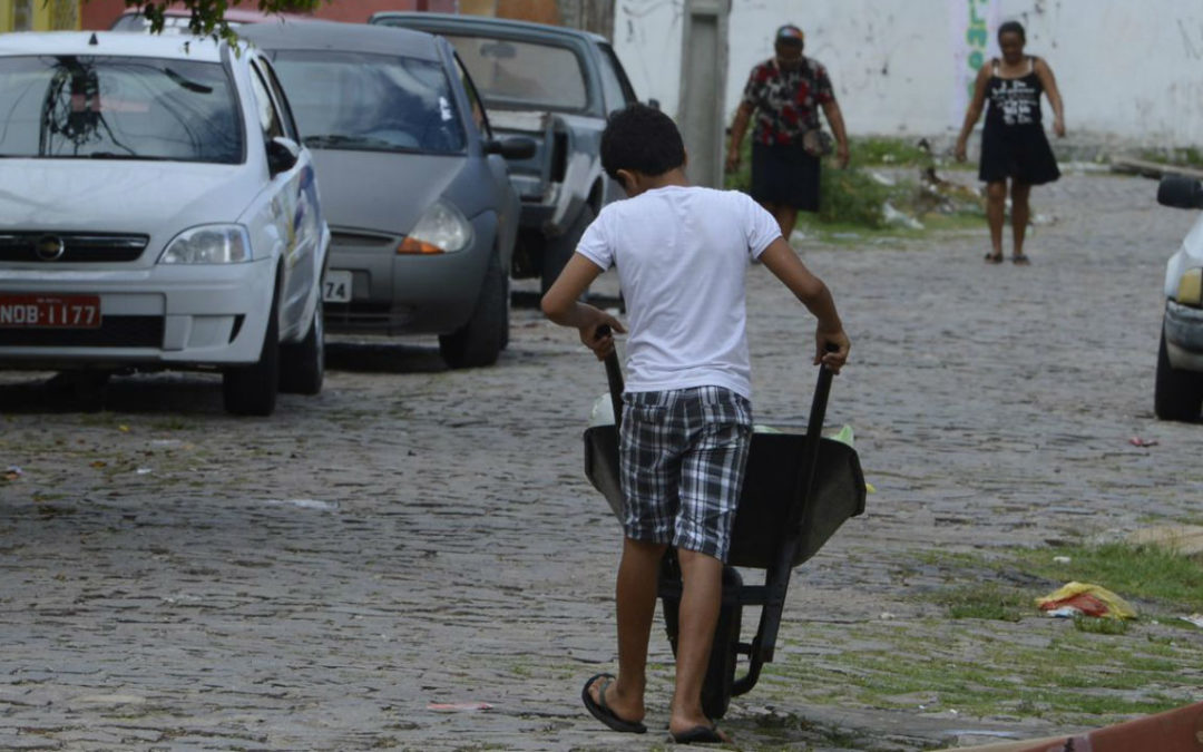 Medida recente do Governo Bolsonaro retira autonomia de órgão responsável pela fiscalização do trabalho infantil e análogo à escravidão